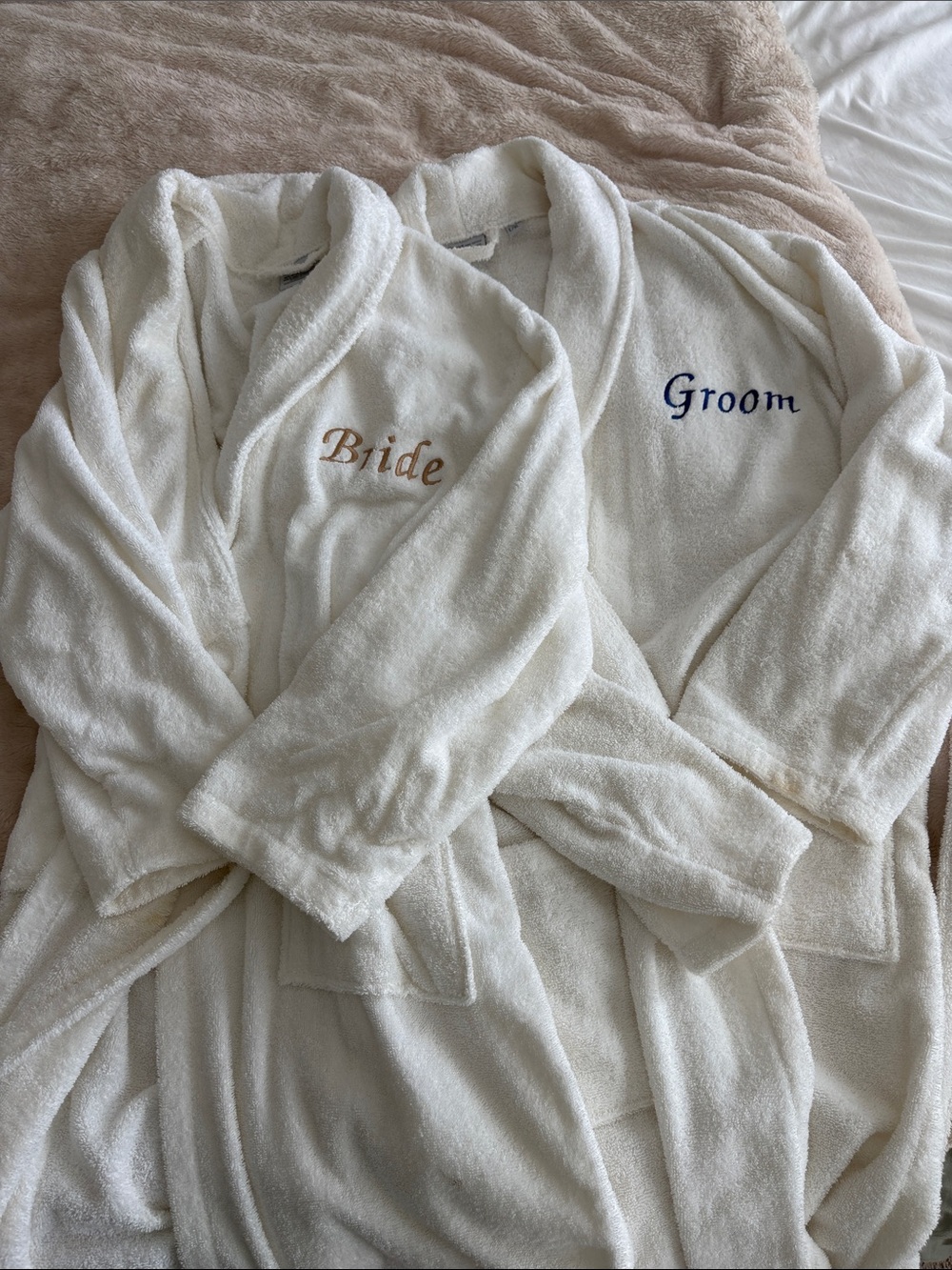 Bride & Groom White Plush Robe Set with Embroidered Titles